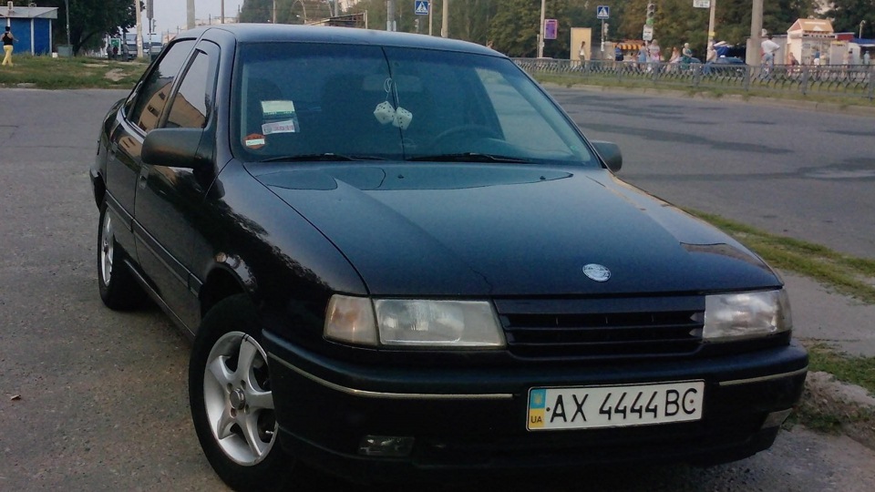 Блатной номер на харькоском Opel Vectra